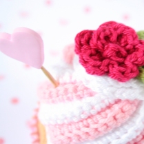 I-am-a-mess-cupcake-crochet-valentine-2