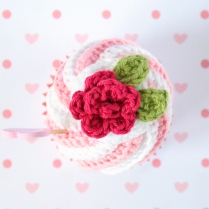 I-am-a-mess-cupcake-crochet-valentine-4
