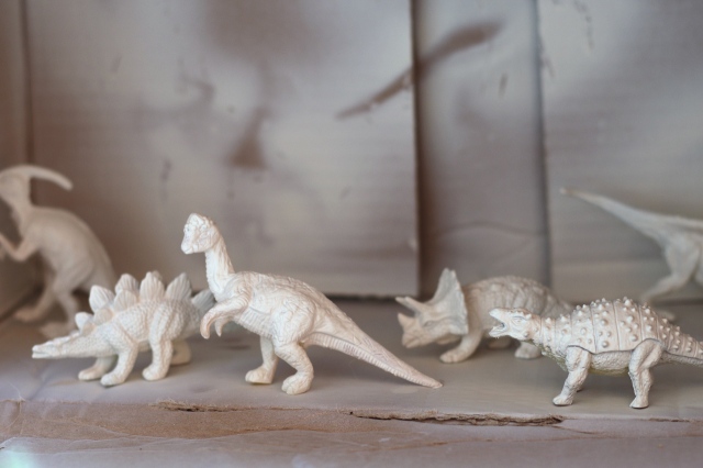 DIY dino markers by "I am a Mess"